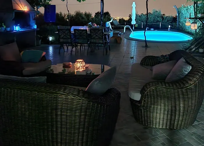 Holiday Home Rupotina With A Large Yard, Pool And A Beautiful View