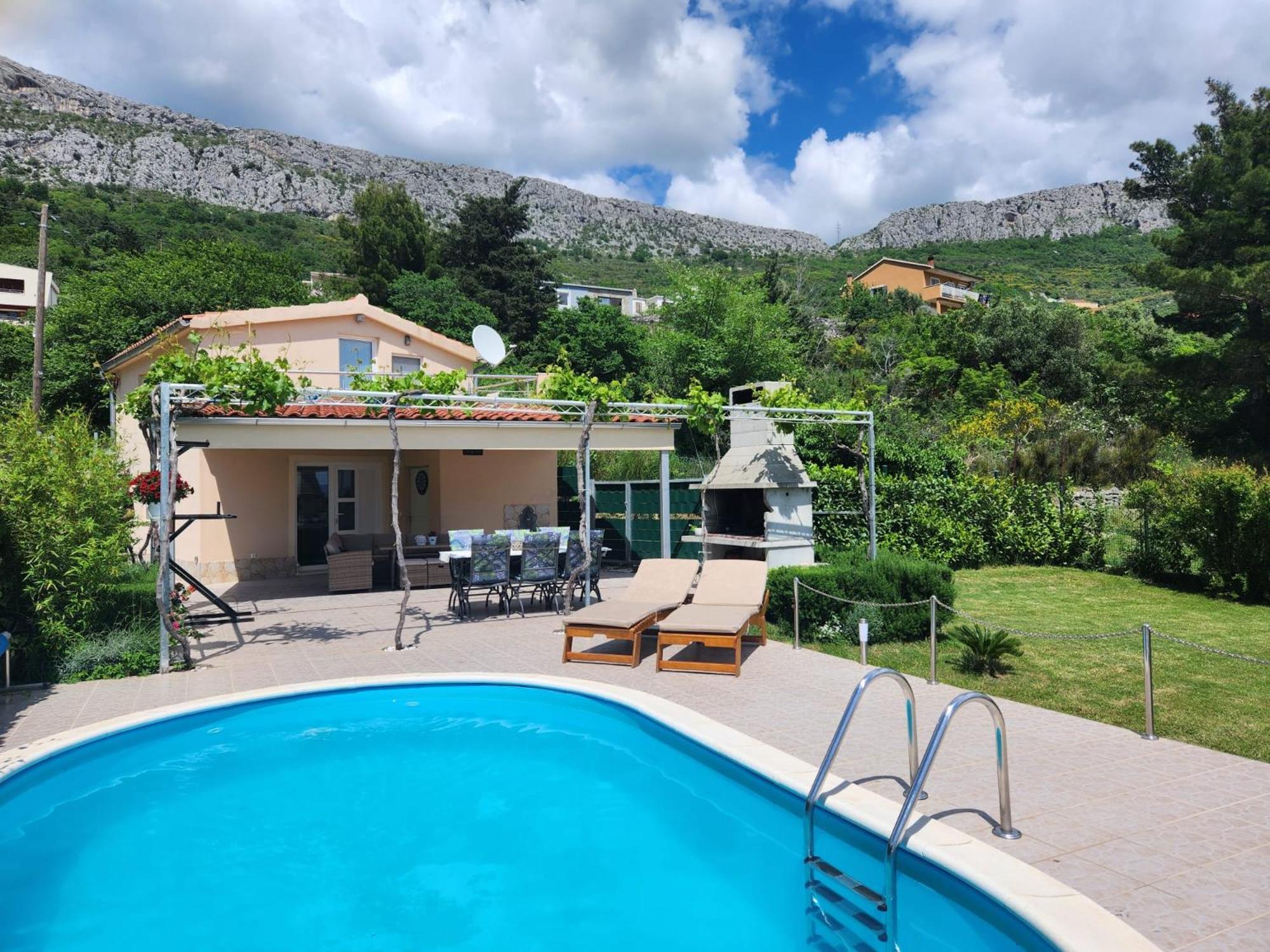 Rupotina With A Large Yard, Pool And A Beautiful View Vakantiehuis *