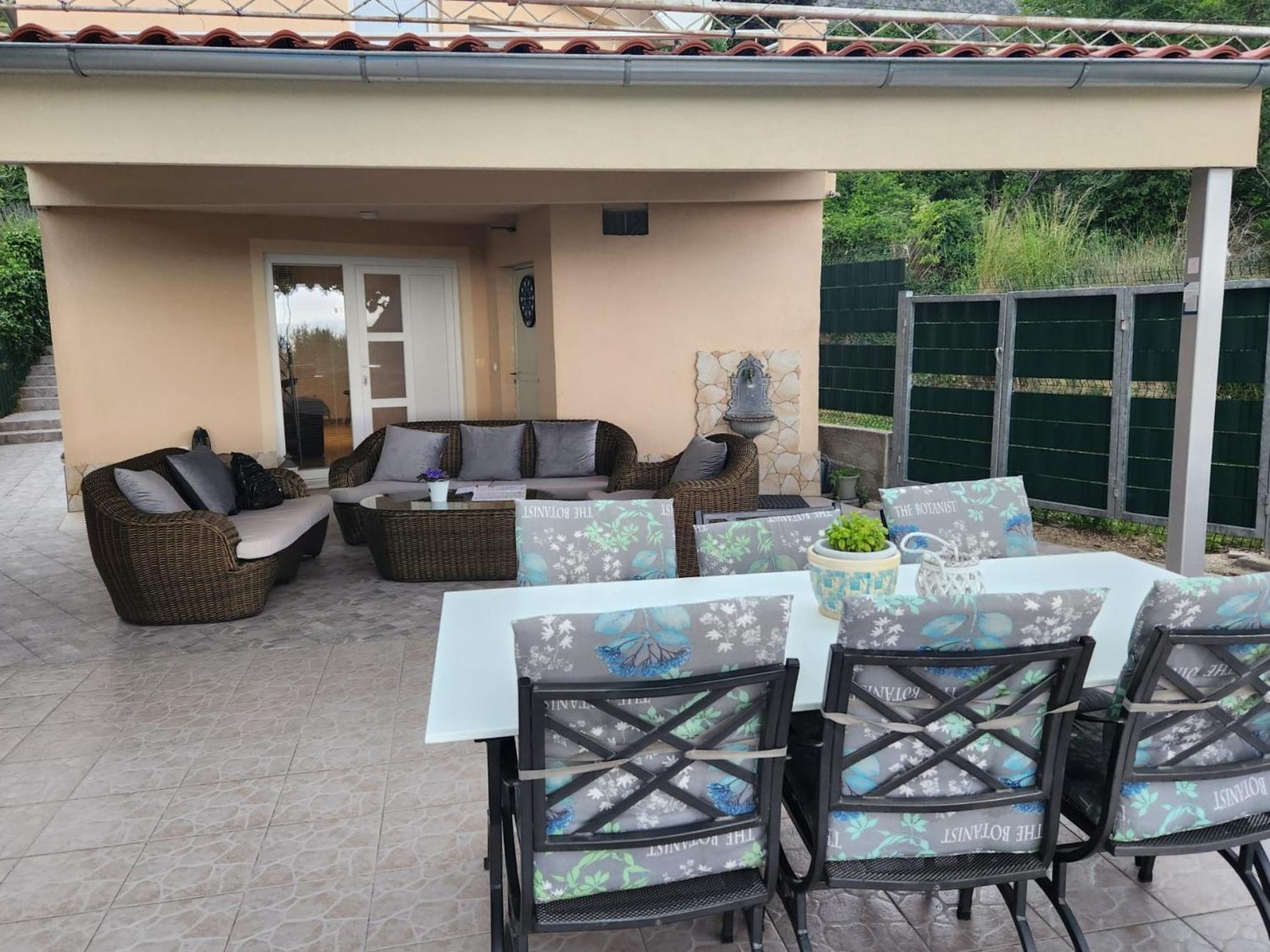 Holiday home Rupotina With A Large Yard, Pool And A Beautiful View *